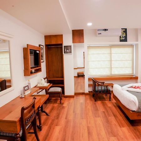 Mpsroyalsuites Perintalmanna エクステリア 写真