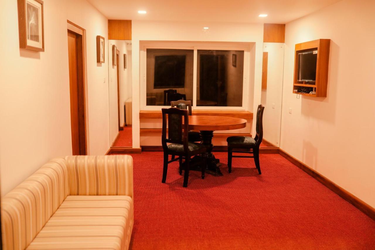 Mpsroyalsuites Perintalmanna エクステリア 写真