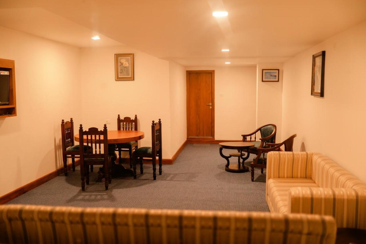 Mpsroyalsuites Perintalmanna エクステリア 写真