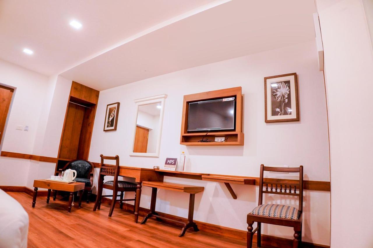 Mpsroyalsuites Perintalmanna エクステリア 写真