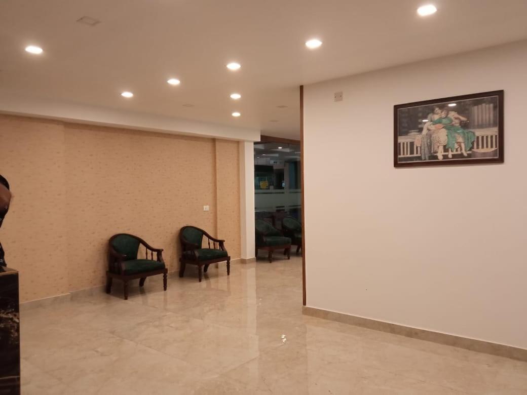 Mpsroyalsuites Perintalmanna エクステリア 写真