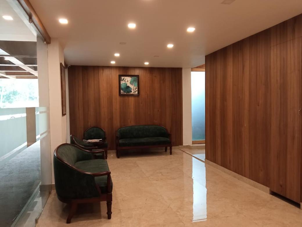 Mpsroyalsuites Perintalmanna エクステリア 写真