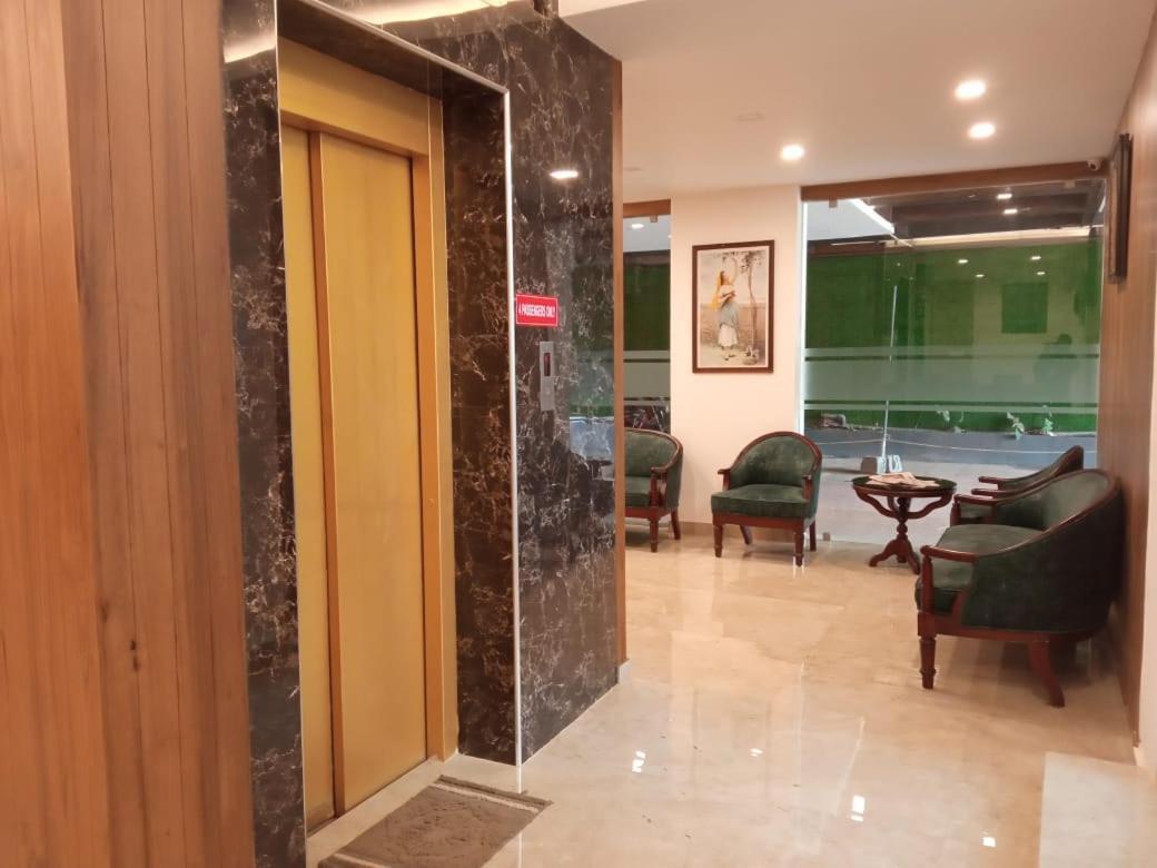 Mpsroyalsuites Perintalmanna エクステリア 写真